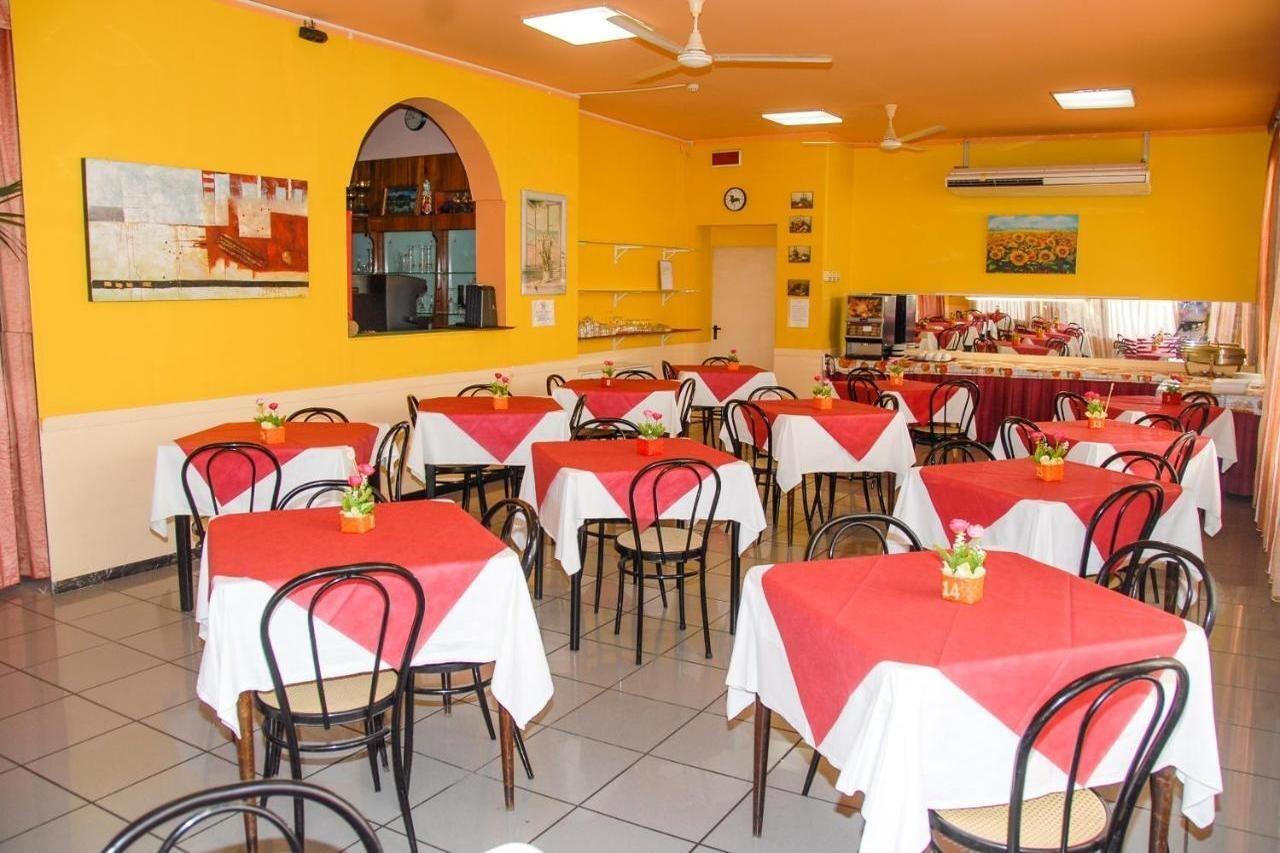 Hotel Marinella Ρίμινι Εξωτερικό φωτογραφία