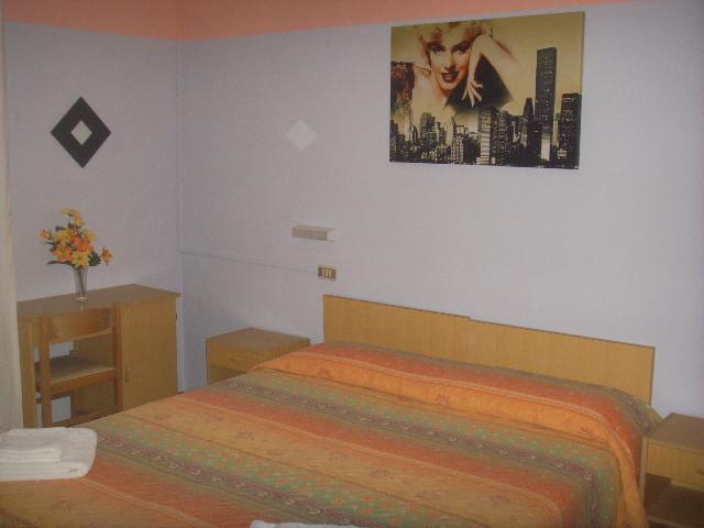 Hotel Marinella Ρίμινι Δωμάτιο φωτογραφία