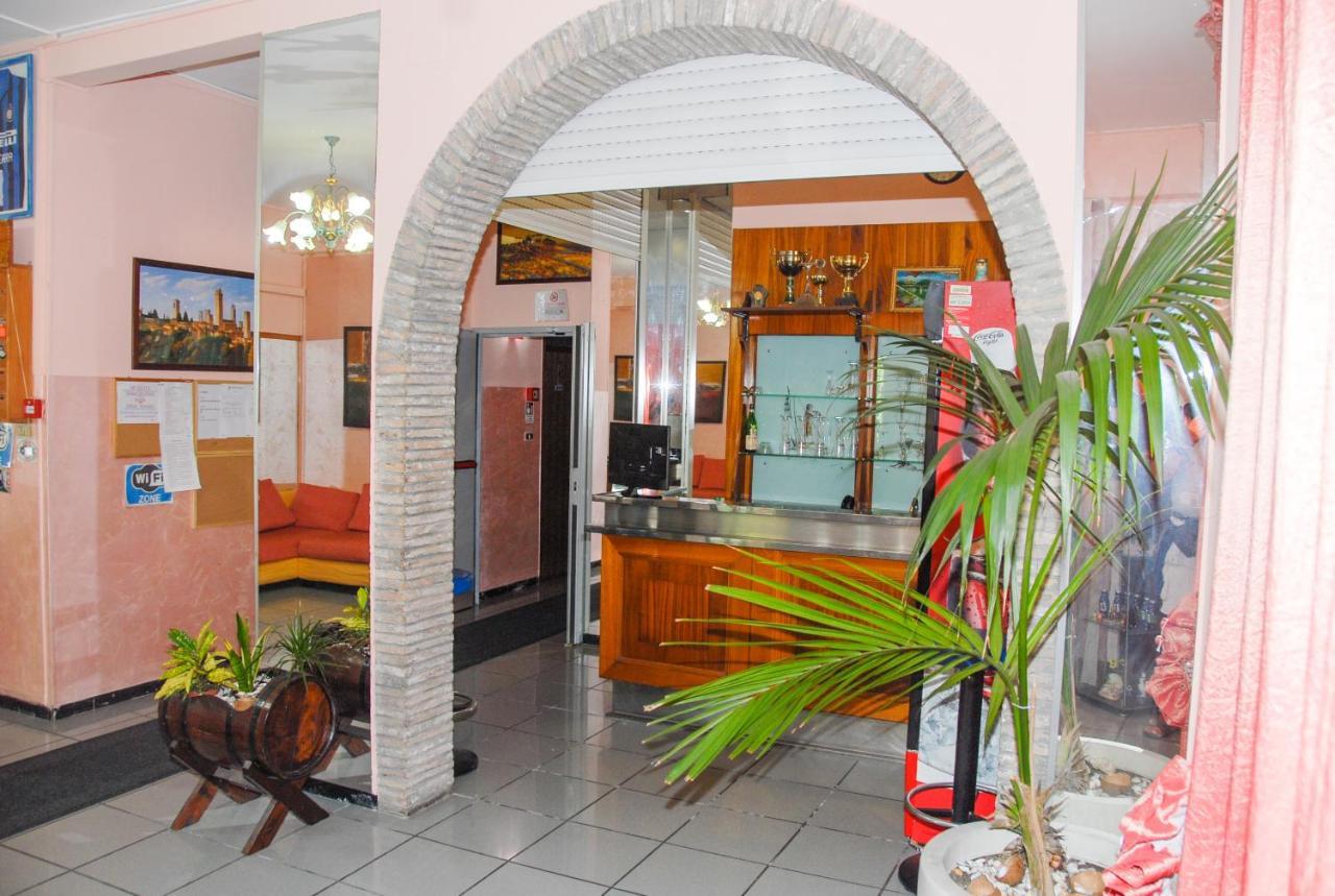 Hotel Marinella Ρίμινι Εξωτερικό φωτογραφία