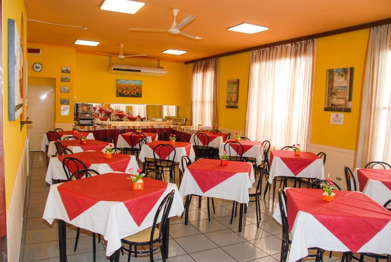 Hotel Marinella Ρίμινι Εξωτερικό φωτογραφία